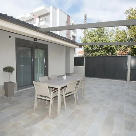 Villa Dolphin Peraía