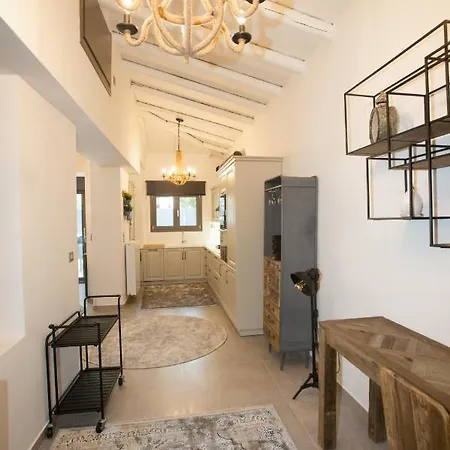 Villa Dolphin