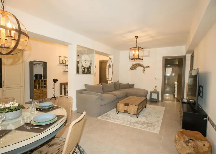 Dolphin 别墅 Peraía